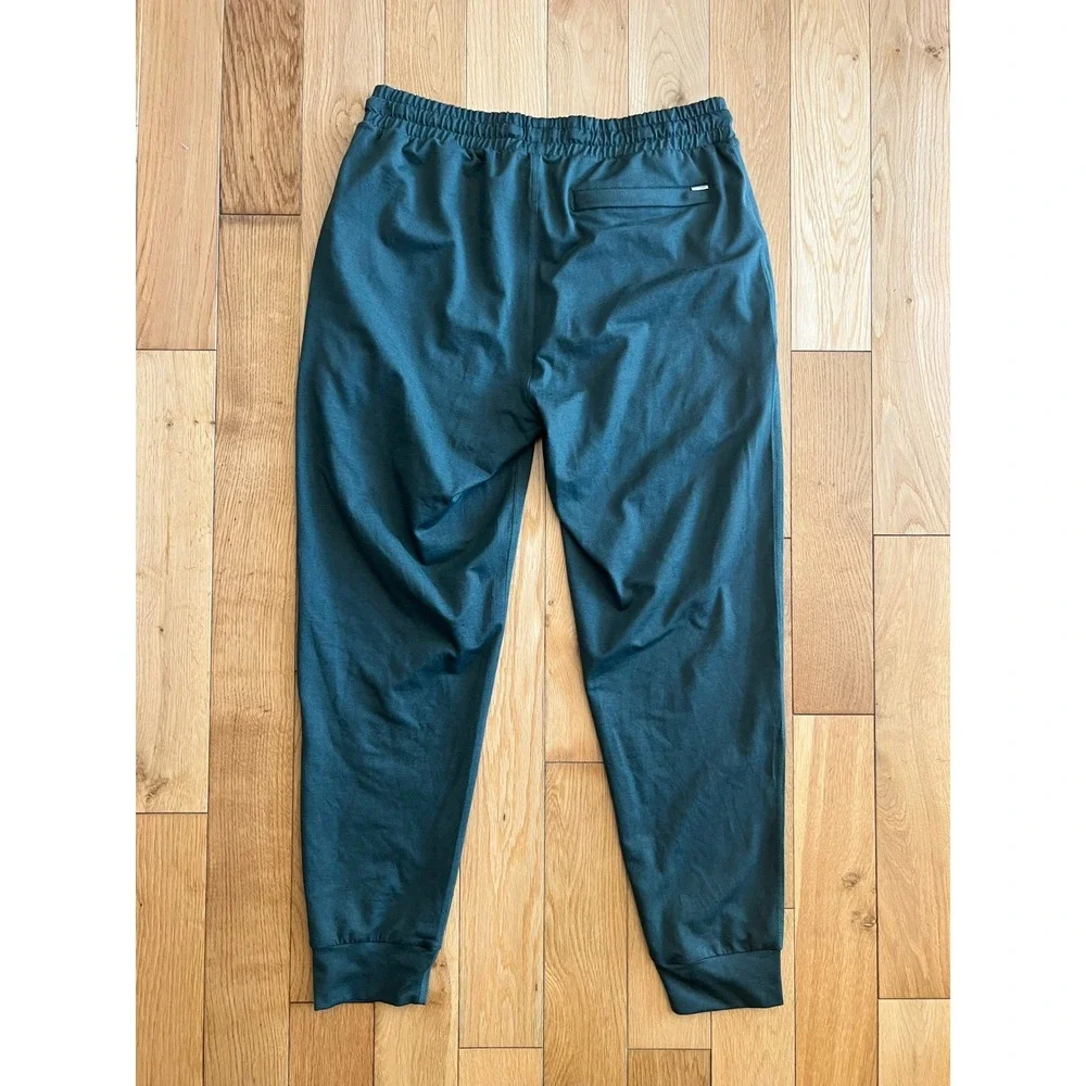Vuori Men's Ponto Performance Jogger Pants Green Activewear Loungewear Size L